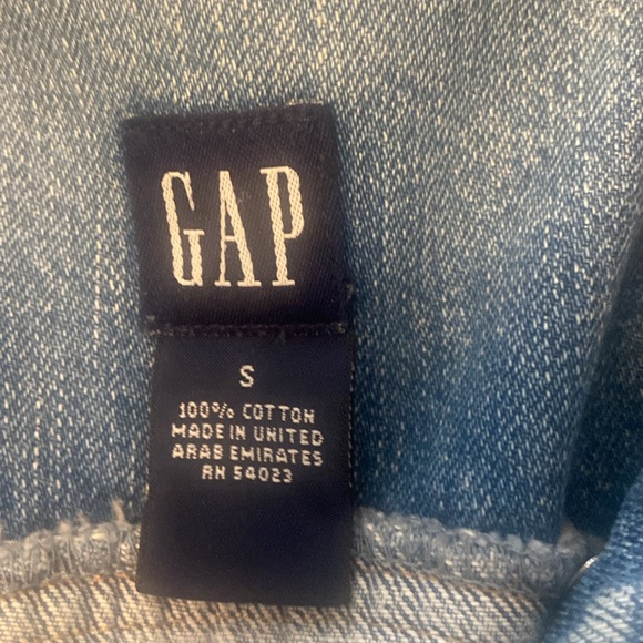 Woman’s Gap Denim jean jacket Small - Picture 3 of 3